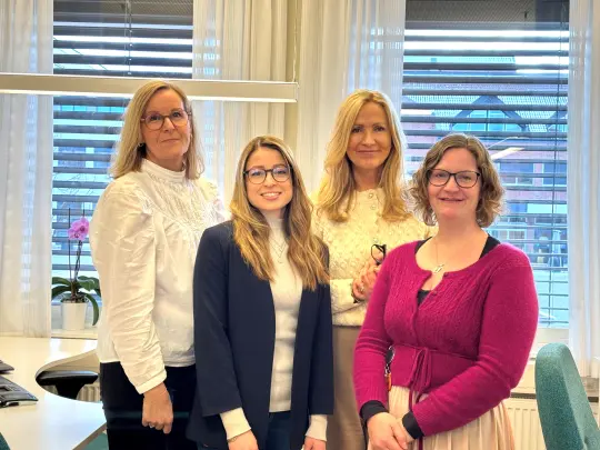 De ansatte i servicetorget; Mari, Anette, Hanne og Linda.