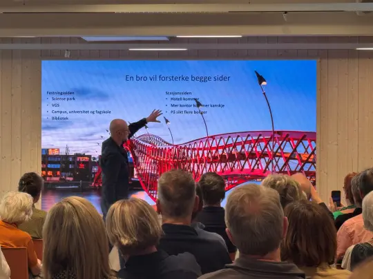 Bilde av foredraget med Erling Dokk Holm.
